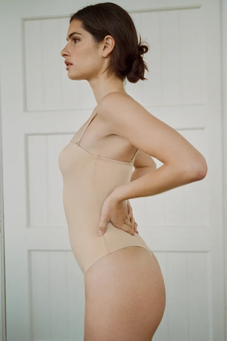BODY MET BEUGELS EN POLYAMIDE