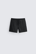 KORTE ZWEMSHORT MET TEXTUUR